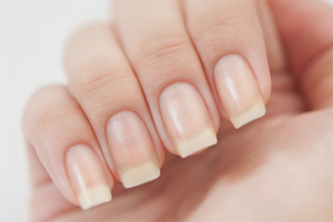 How to polish your nails