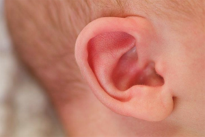 How to check the hearing in a newborn