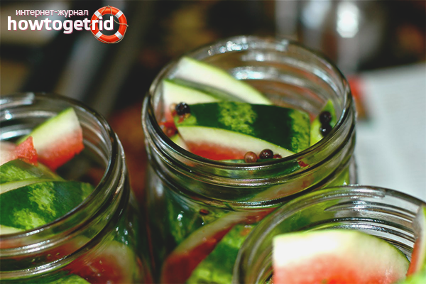 Salted watermelon with pepper