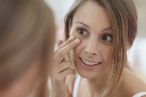 How to remove swelling under the eyes