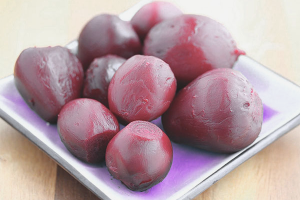 The benefits and harms of boiled beets