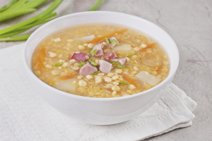 The benefits and harms of pea soup