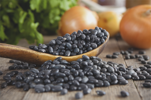 The benefits and harms of black beans