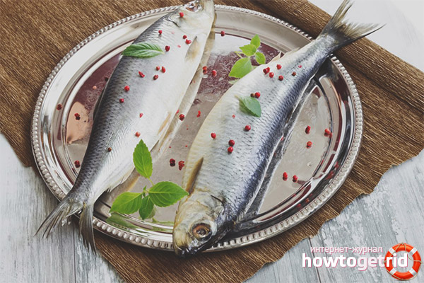 Wie man Hering für eine stillende Mutter verwendet