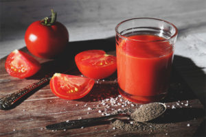 How to make homemade tomato juice for the winter